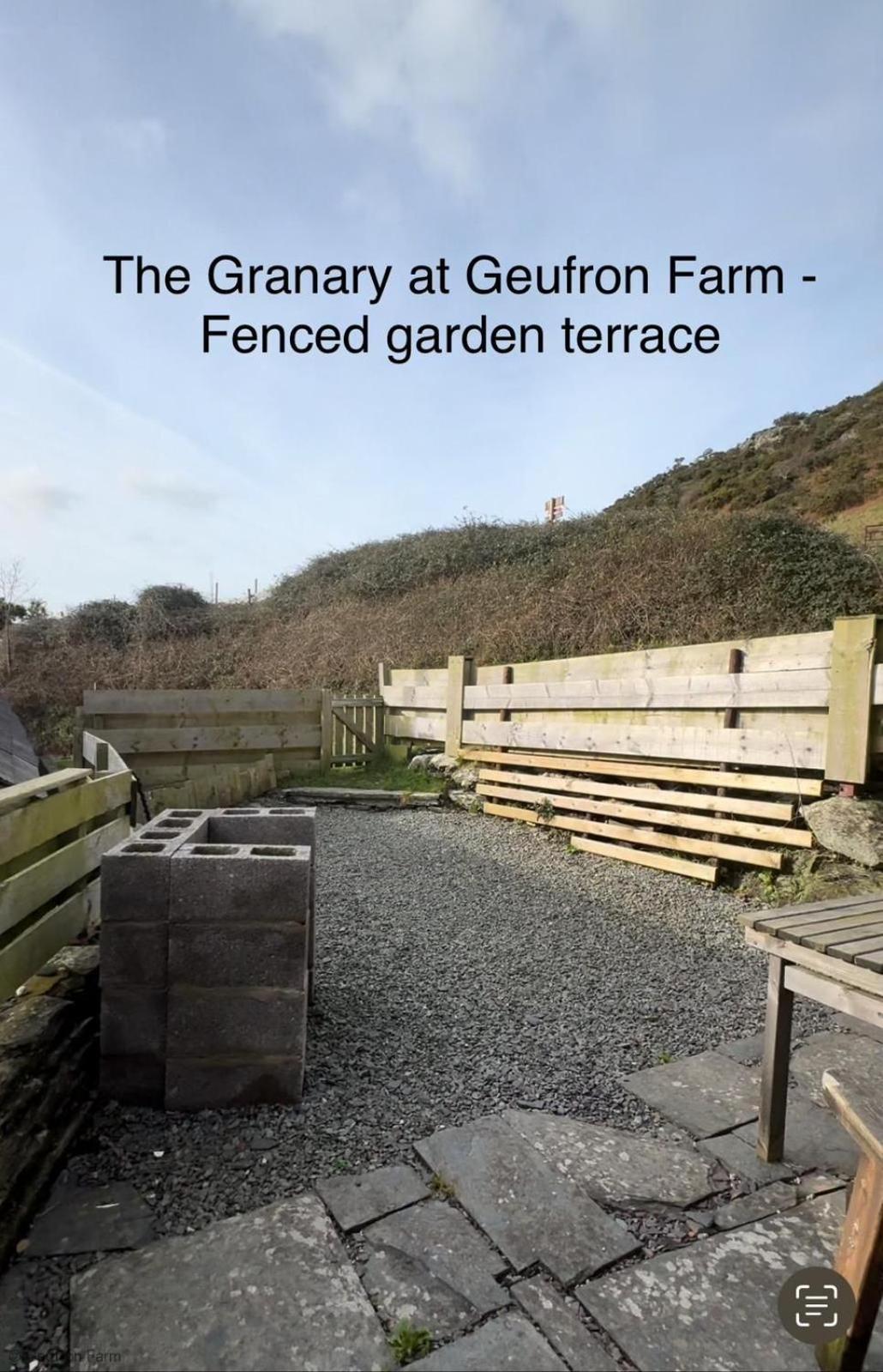 Dog Friendly Cottage, Geufron Farm Near Tywyn Bryn-crug Exterior foto